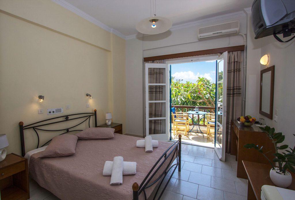Petra Nera Hotel Perissa  Ngoại thất bức ảnh