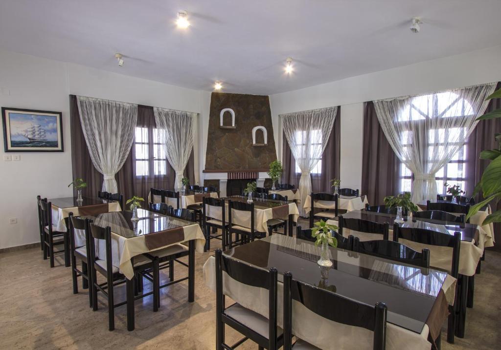 Petra Nera Hotel Perissa  Ngoại thất bức ảnh